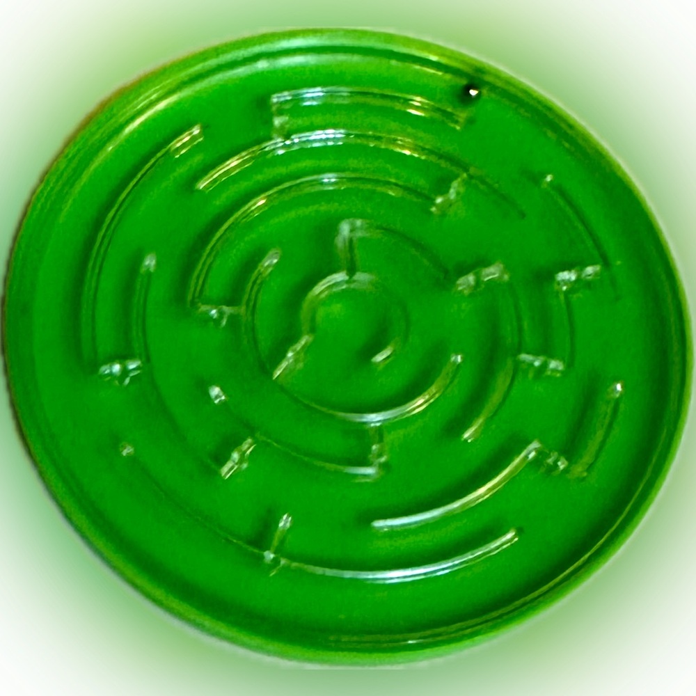 VTG 2.75” GREEN MAZE HANDHELD PUZZLE GAME STRESS 1 BALL BRAIN TEASER EDUCATIONAL